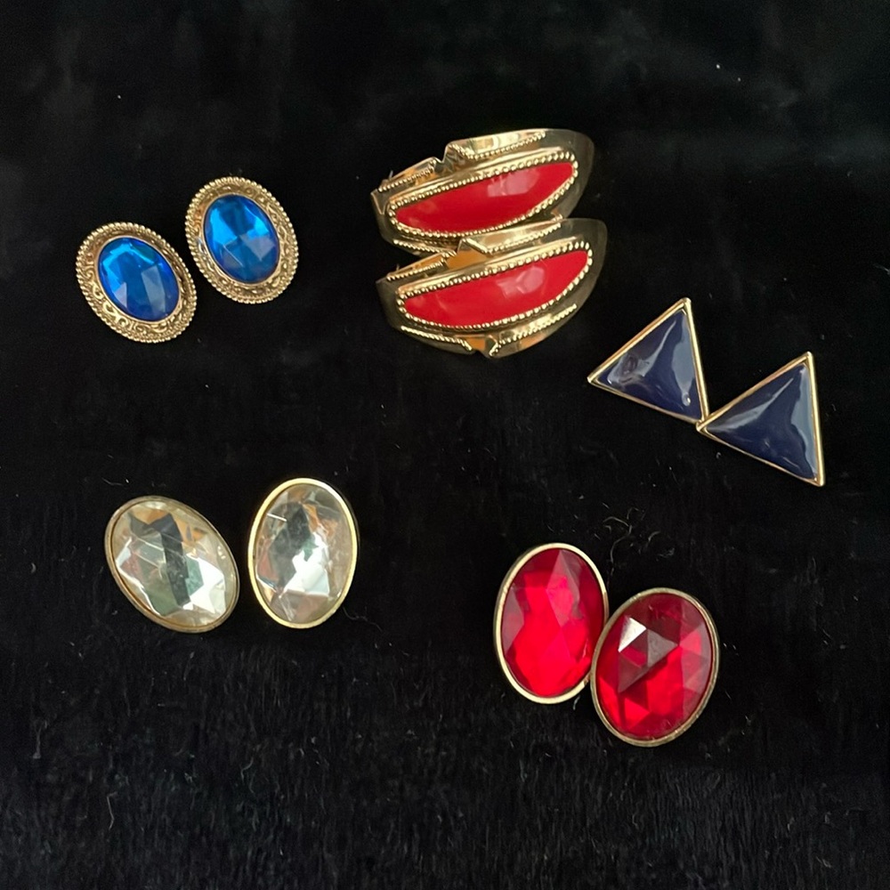 5 Pairs of Vintage earrings
